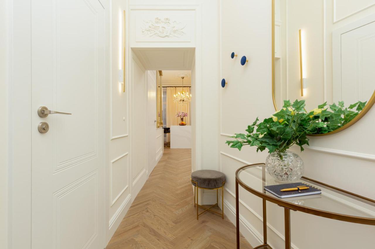 Royal Apartment Kopernika By Renters Prestige Varsovie Extérieur photo