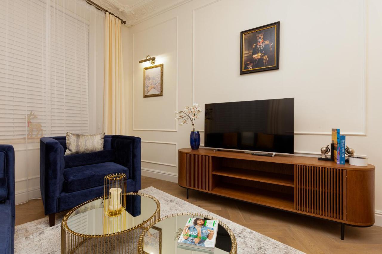 Royal Apartment Kopernika By Renters Prestige Varsovie Extérieur photo